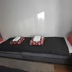 7 Kucica Ливно