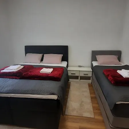 7 Kucica Livno