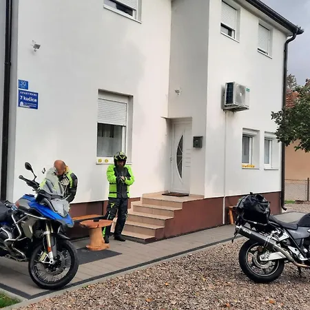 7 Kucica * リヴノ