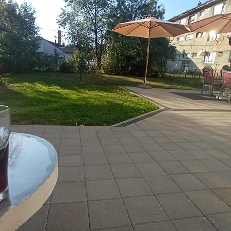 7 Kucica * Livno